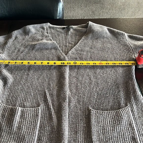 Long line open front cardigan with small balloon sleeves - Picture 9 of 10